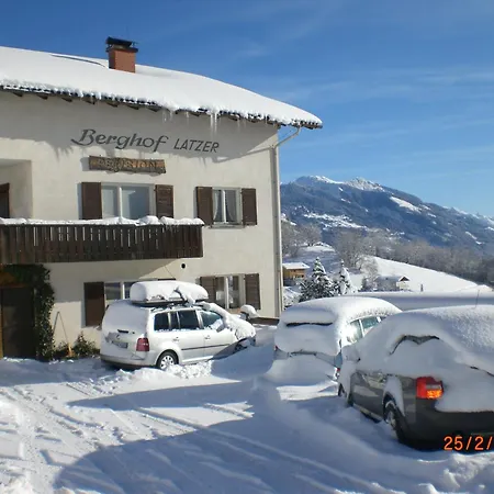 Berghof Latzer * Gurtis